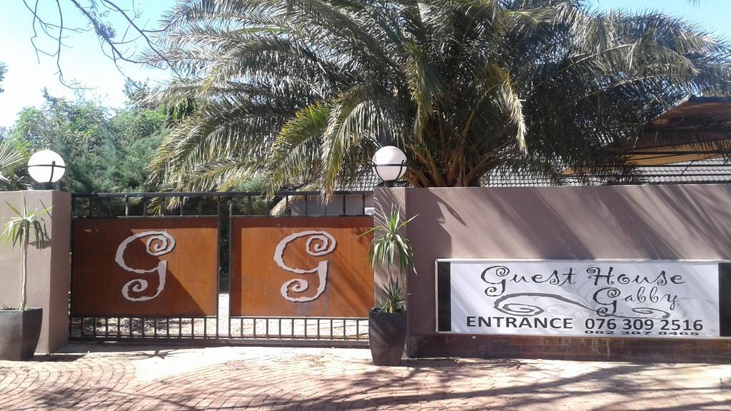 Guest House Gabby Klerksdorp Εξωτερικό φωτογραφία