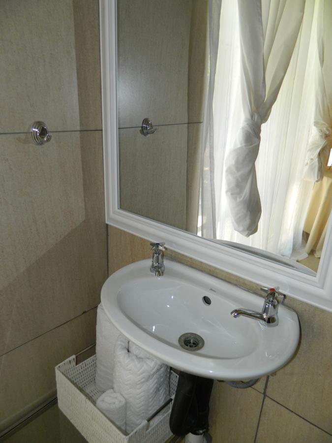 Guest House Gabby Klerksdorp Εξωτερικό φωτογραφία